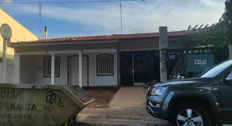 Botucatu Vila Silvinha Comercial Locacao R$ 7.000,00 8 Dormitorios 4 Vagas Area do terreno 400.00m2 Area construida 250.00m2